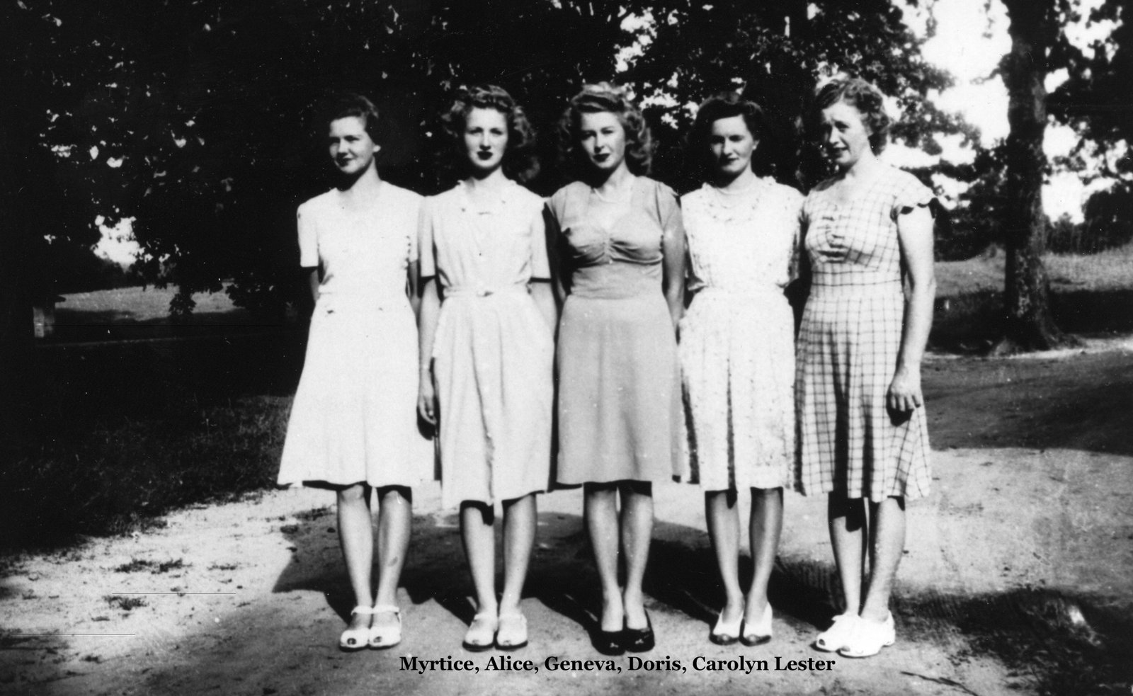 Lester/editedTN_Lester_Family_Daughters_1947.jpg